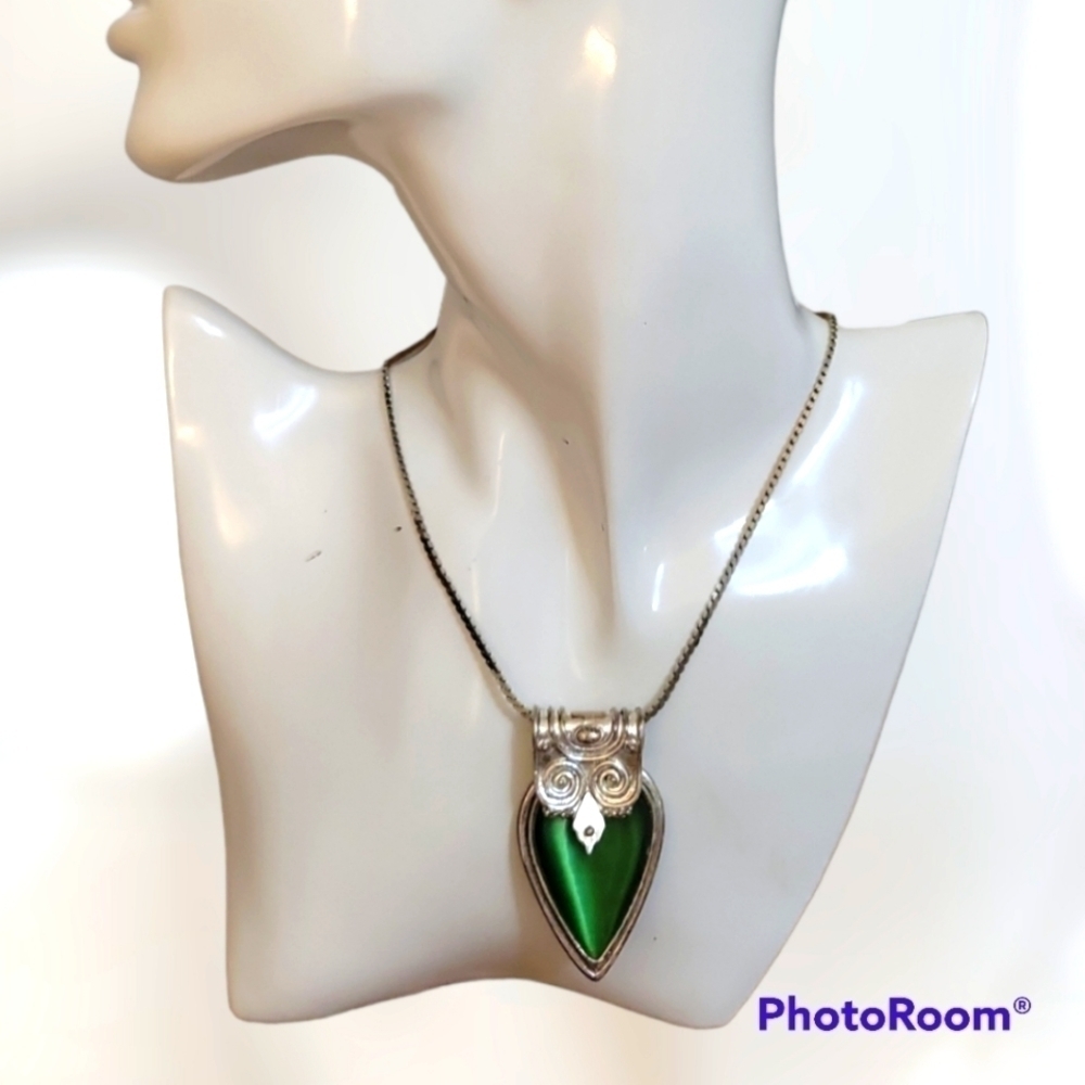 VTG BEST Celtic Renaissance Moonglow Lucite Pendant Castlecore Chain Necklace